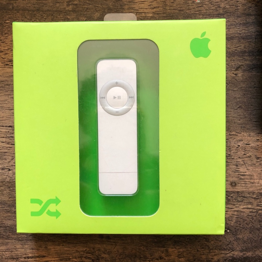 Apple 512mb shuffle in box in unopened